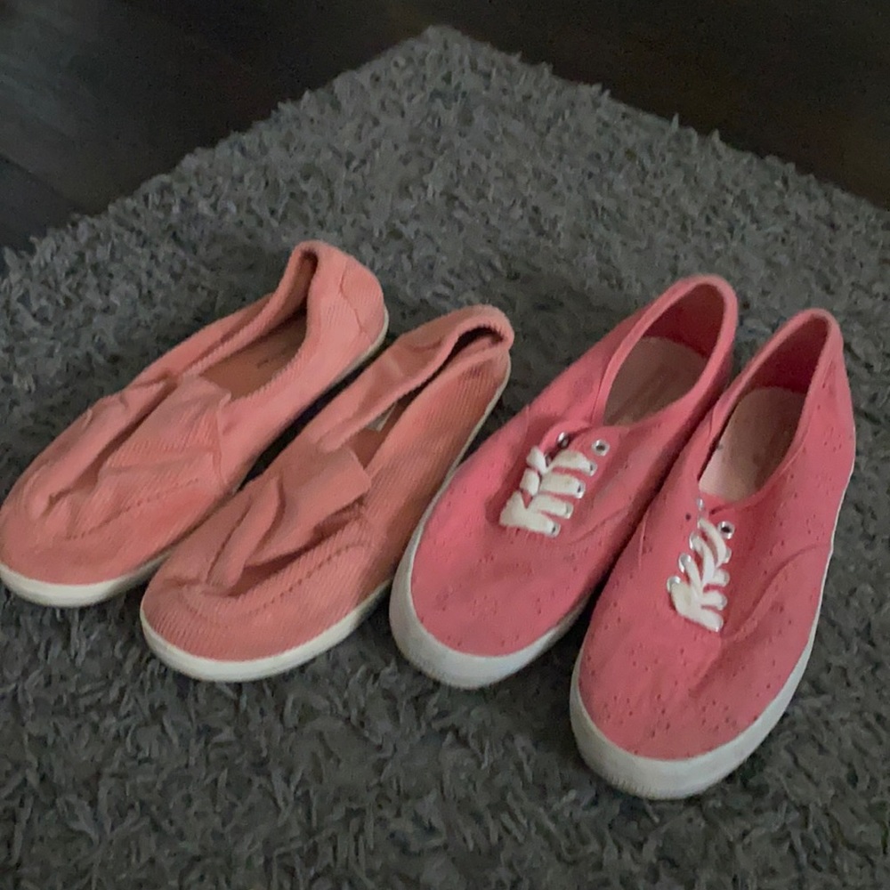 Women’s slip on memory foam lot